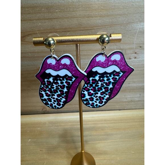 Purple lip and cheetah print earrings New without tag - Picture 1 of 3